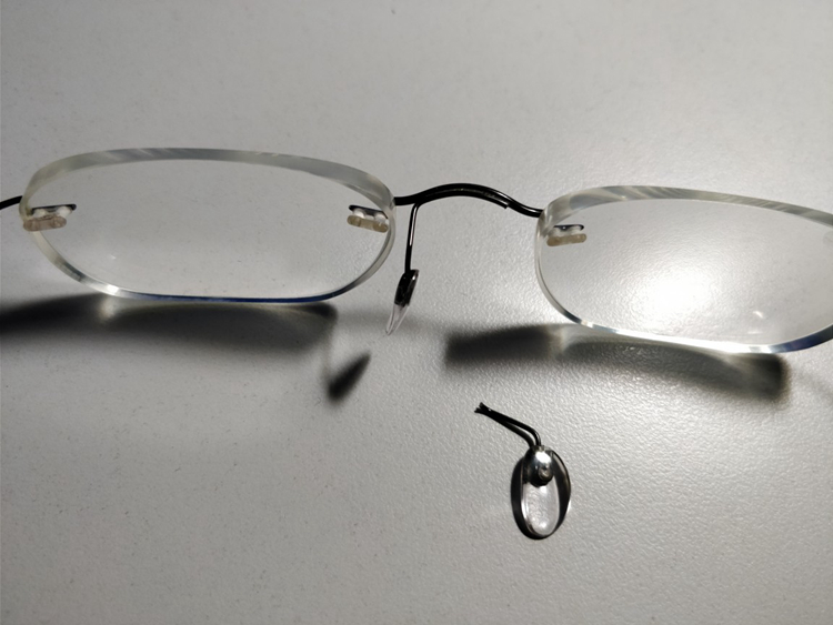 首页-爱眼专家2007 眼镜维修 眼镜焊接 眼镜架修理 眼镜架焊