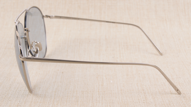 farrow琳达法罗眼镜修好后的眼镜损坏的眼镜品牌介绍以下所有图片版权